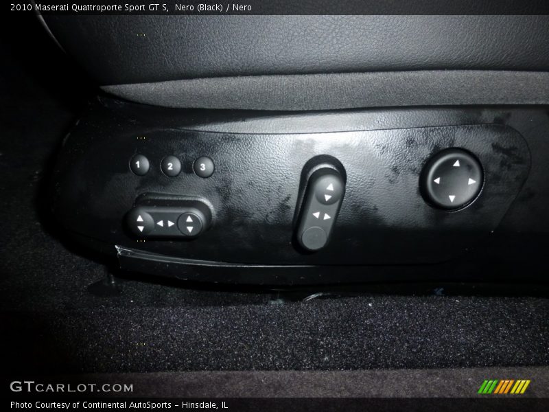 Controls of 2010 Quattroporte Sport GT S