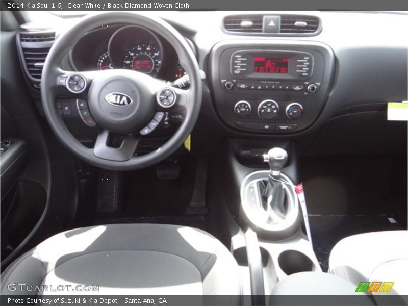 Clear White / Black Diamond Woven Cloth 2014 Kia Soul 1.6