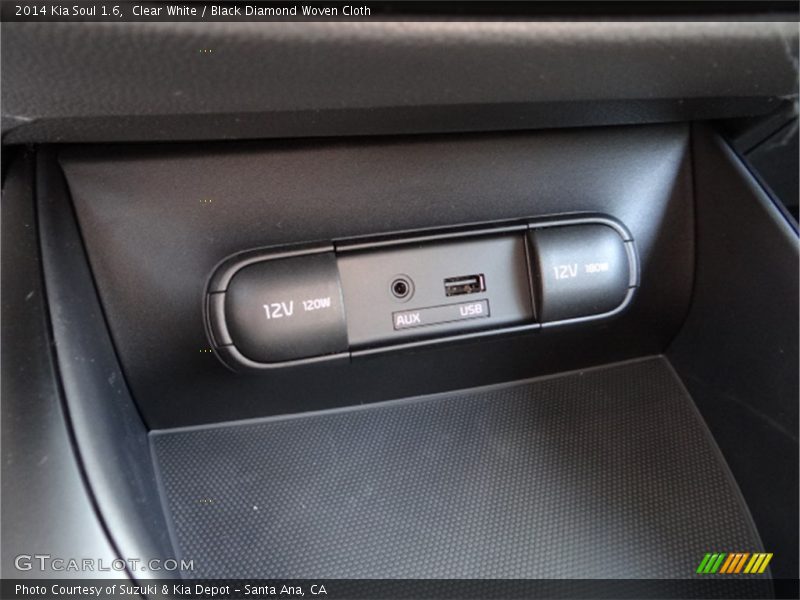Clear White / Black Diamond Woven Cloth 2014 Kia Soul 1.6