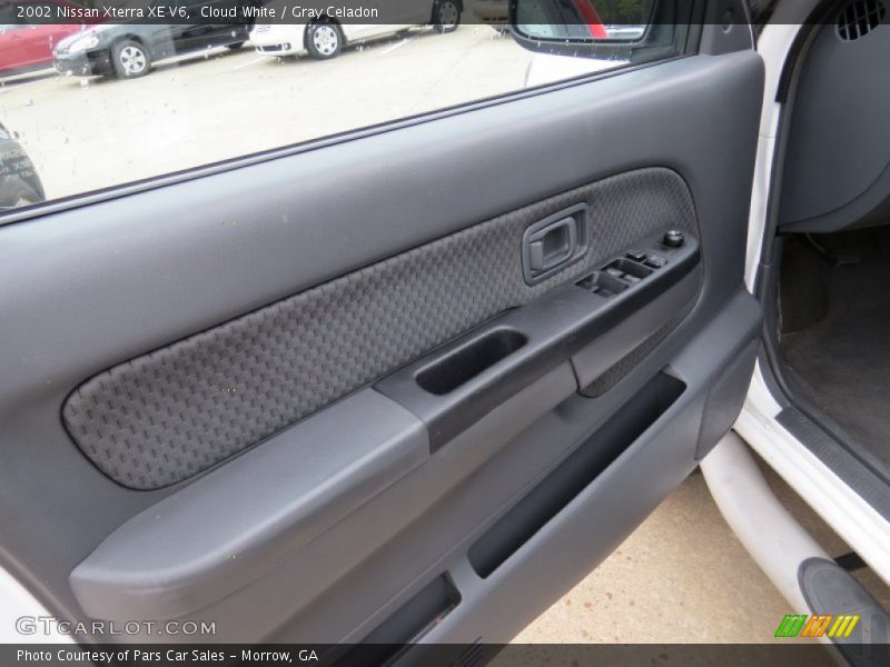 Cloud White / Gray Celadon 2002 Nissan Xterra XE V6