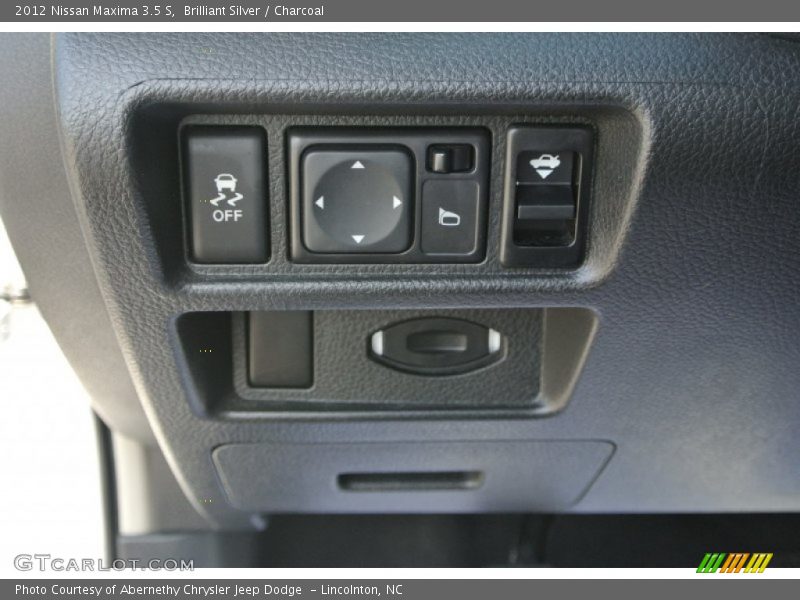 Brilliant Silver / Charcoal 2012 Nissan Maxima 3.5 S