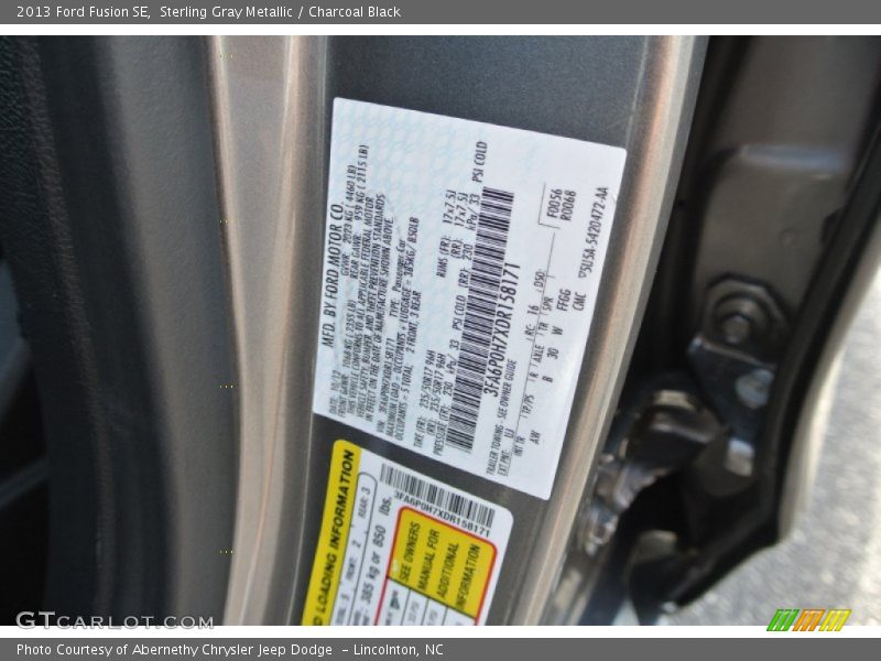 Sterling Gray Metallic / Charcoal Black 2013 Ford Fusion SE