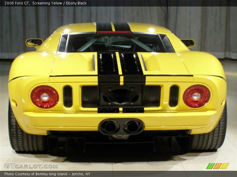 Screaming Yellow / Ebony Black 2006 Ford GT