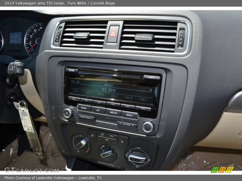 Pure White / Cornsilk Beige 2014 Volkswagen Jetta TDI Sedan