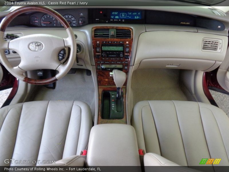 Cassis Red Pearl / Ivory 2004 Toyota Avalon XLS