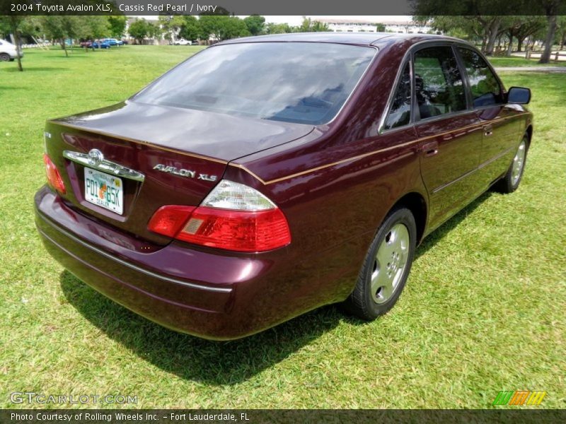 Cassis Red Pearl / Ivory 2004 Toyota Avalon XLS