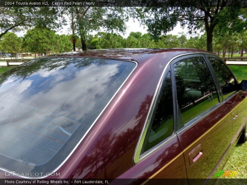 Cassis Red Pearl / Ivory 2004 Toyota Avalon XLS