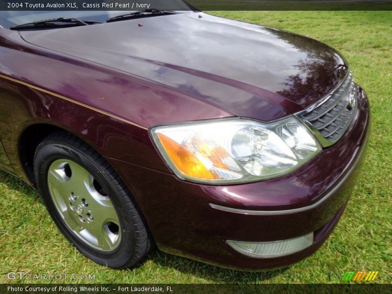 Cassis Red Pearl / Ivory 2004 Toyota Avalon XLS