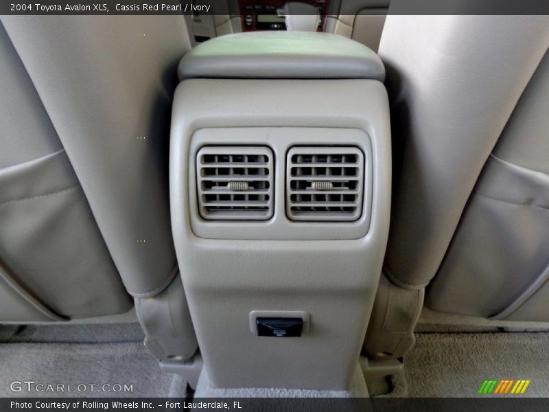 Cassis Red Pearl / Ivory 2004 Toyota Avalon XLS