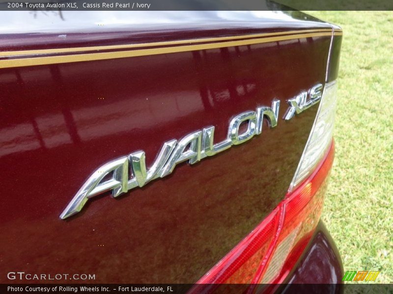 Cassis Red Pearl / Ivory 2004 Toyota Avalon XLS