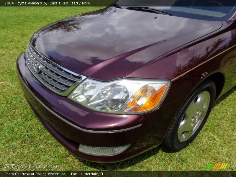 Cassis Red Pearl / Ivory 2004 Toyota Avalon XLS