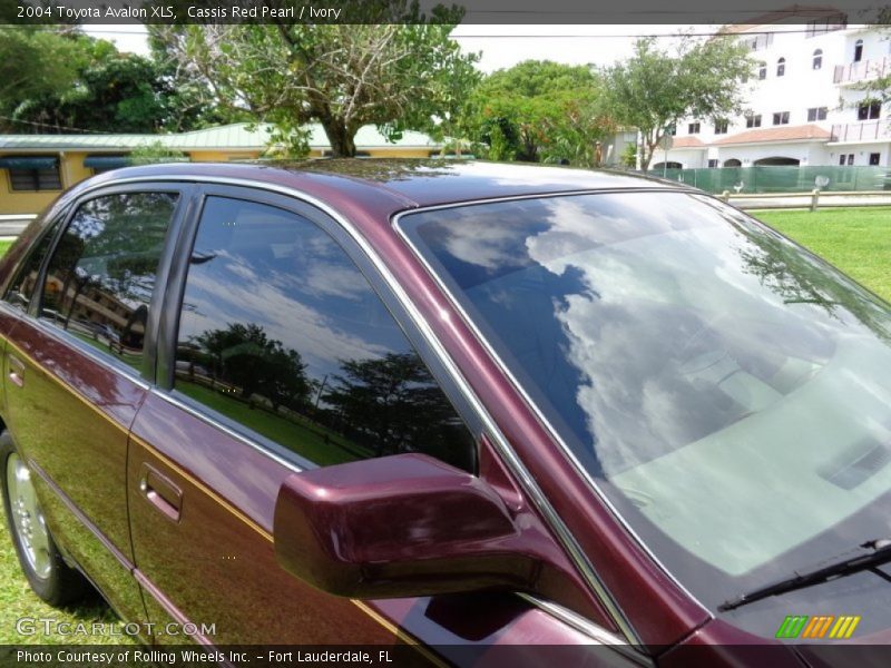 Cassis Red Pearl / Ivory 2004 Toyota Avalon XLS