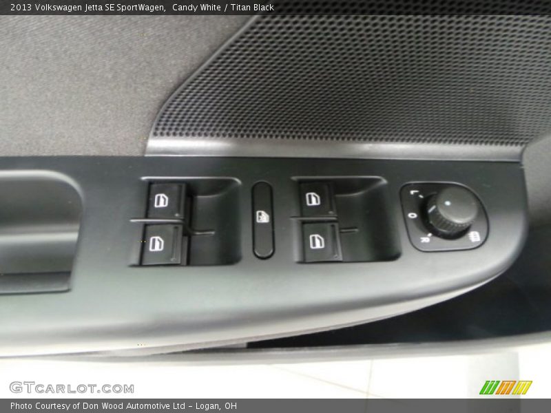 Controls of 2013 Jetta SE SportWagen