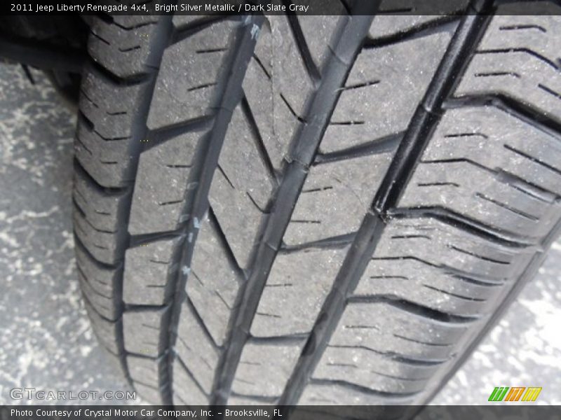 Bright Silver Metallic / Dark Slate Gray 2011 Jeep Liberty Renegade 4x4