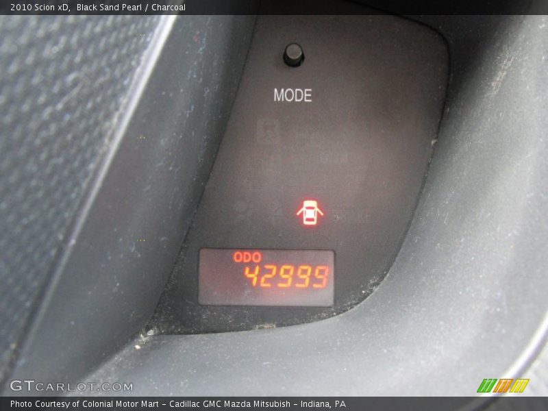 Black Sand Pearl / Charcoal 2010 Scion xD