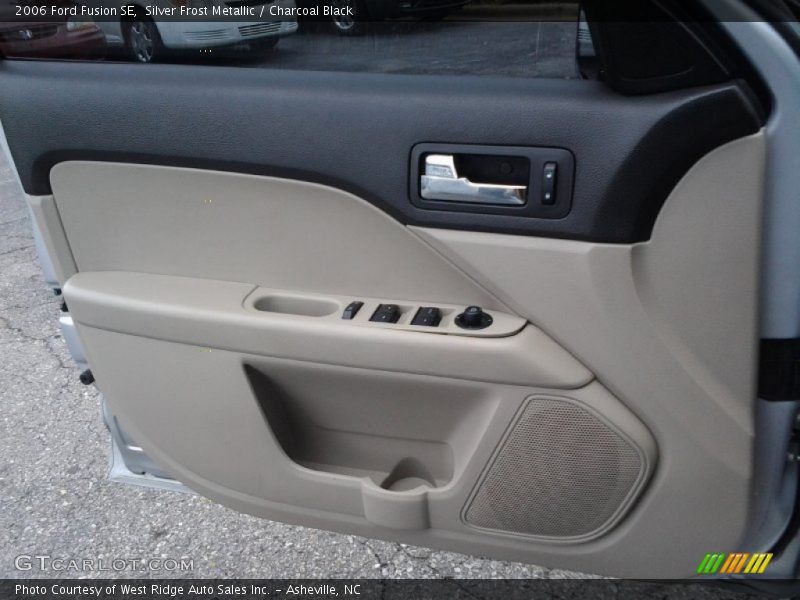 Door Panel of 2006 Fusion SE