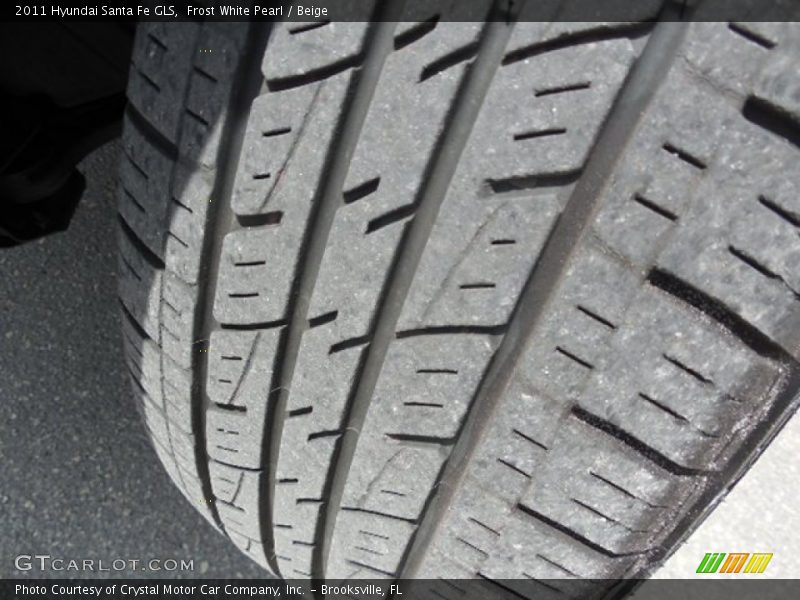 Frost White Pearl / Beige 2011 Hyundai Santa Fe GLS