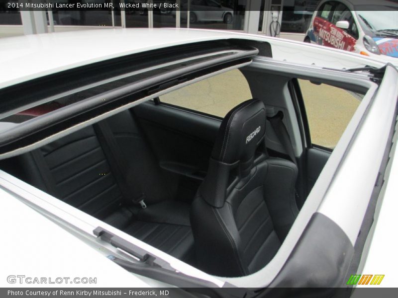 Sunroof of 2014 Lancer Evolution MR
