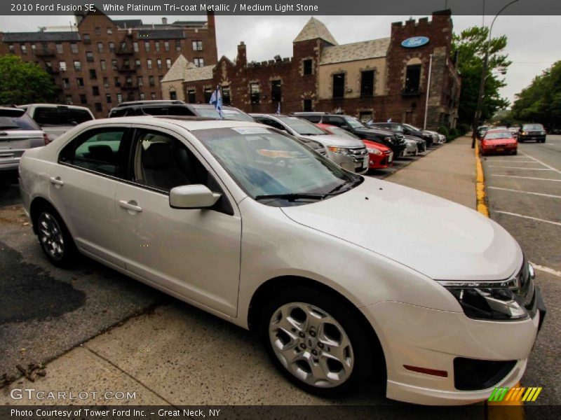White Platinum Tri-coat Metallic / Medium Light Stone 2010 Ford Fusion SE