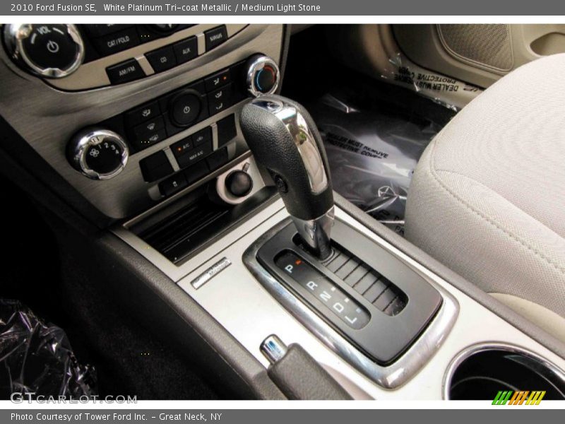 White Platinum Tri-coat Metallic / Medium Light Stone 2010 Ford Fusion SE