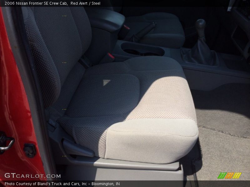 Red Alert / Steel 2006 Nissan Frontier SE Crew Cab