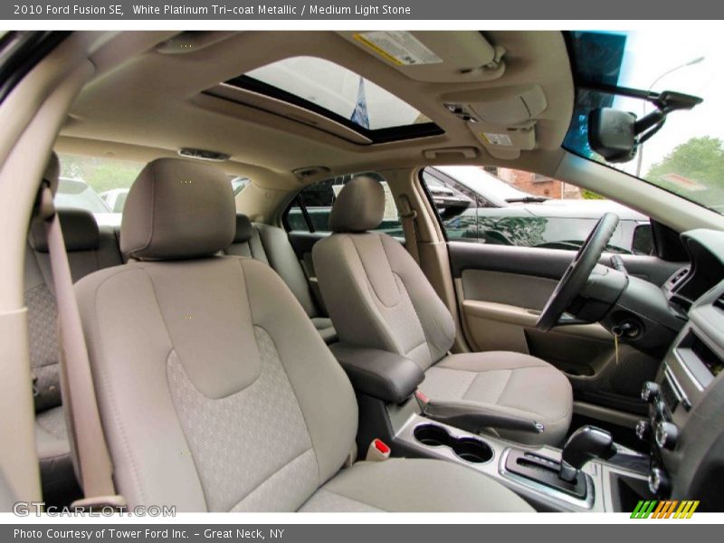 White Platinum Tri-coat Metallic / Medium Light Stone 2010 Ford Fusion SE