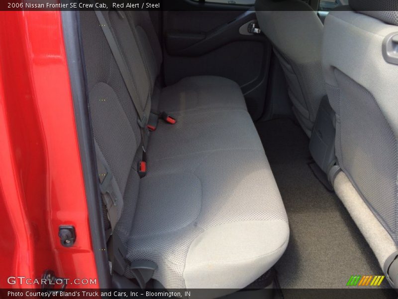 Red Alert / Steel 2006 Nissan Frontier SE Crew Cab