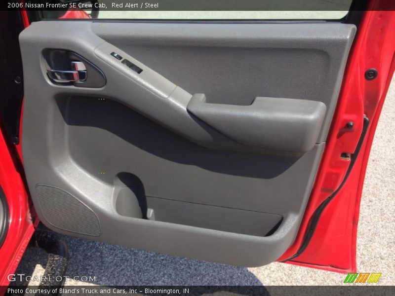 Red Alert / Steel 2006 Nissan Frontier SE Crew Cab