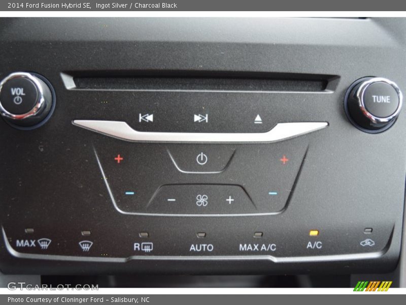 Ingot Silver / Charcoal Black 2014 Ford Fusion Hybrid SE