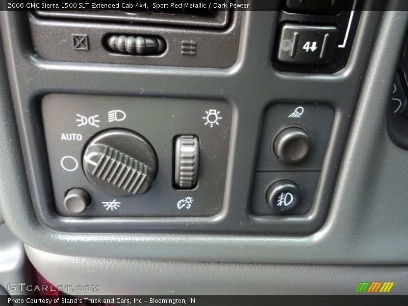 Controls of 2006 Sierra 1500 SLT Extended Cab 4x4