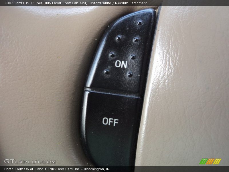Oxford White / Medium Parchment 2002 Ford F350 Super Duty Lariat Crew Cab 4x4