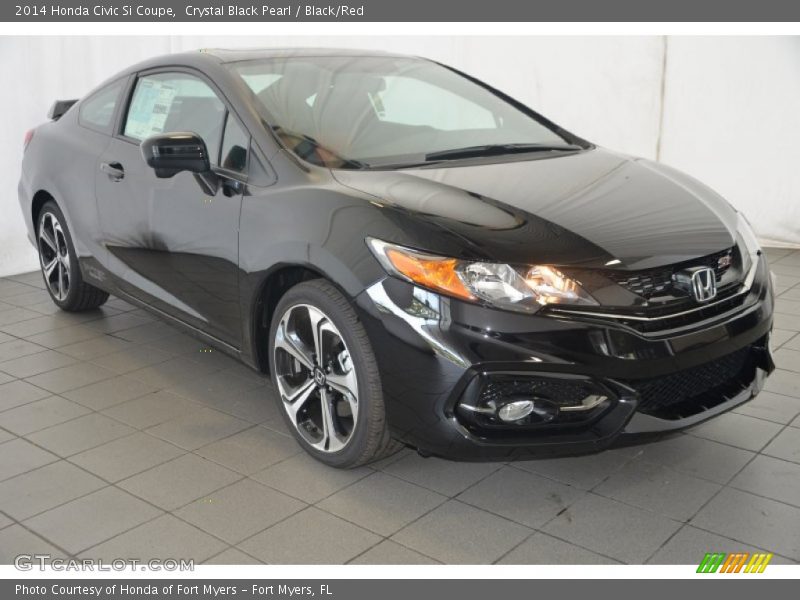 Front 3/4 View of 2014 Civic Si Coupe