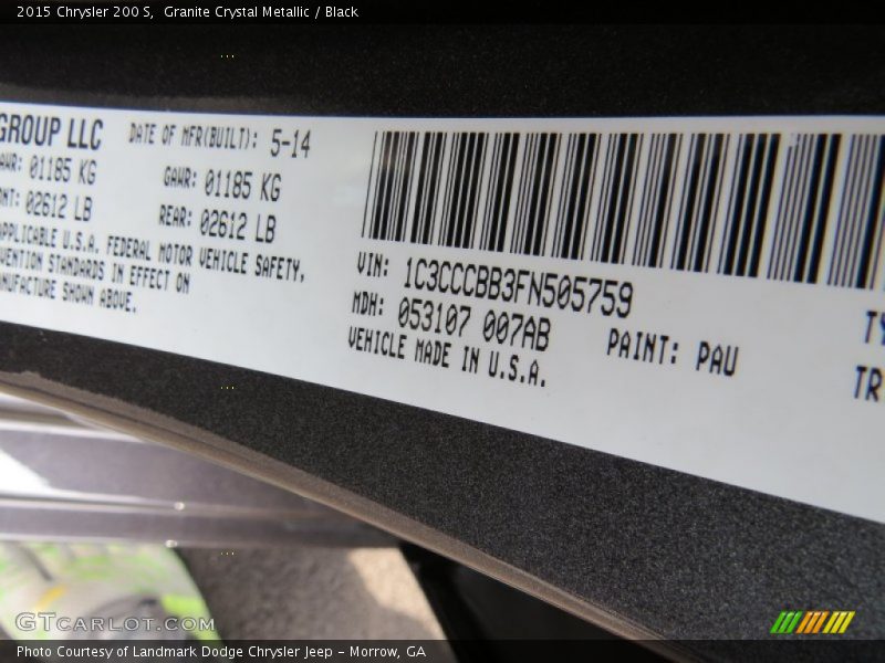 Granite Crystal Metallic / Black 2015 Chrysler 200 S