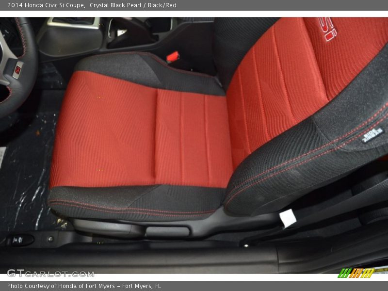 Front Seat of 2014 Civic Si Coupe
