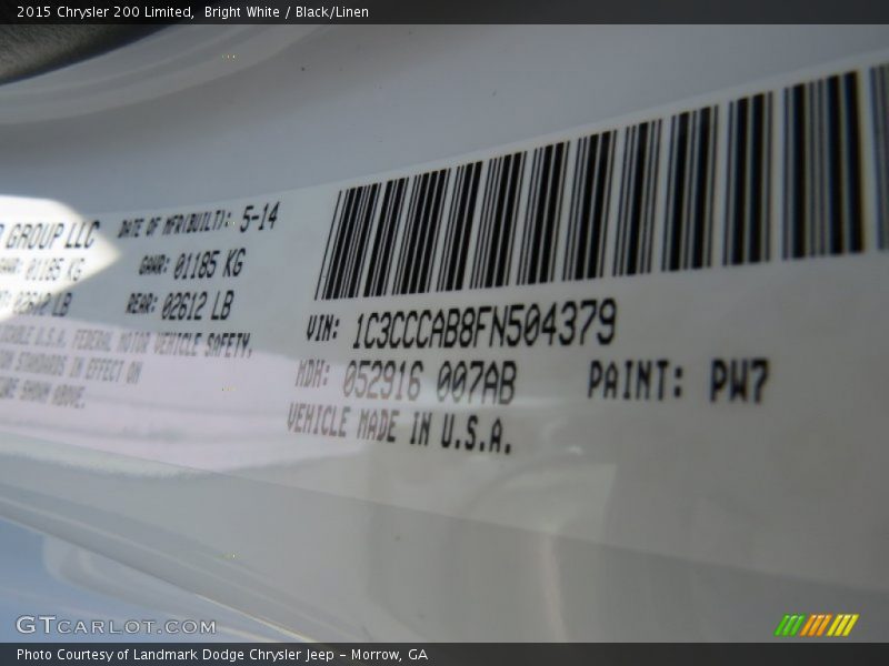 Bright White / Black/Linen 2015 Chrysler 200 Limited