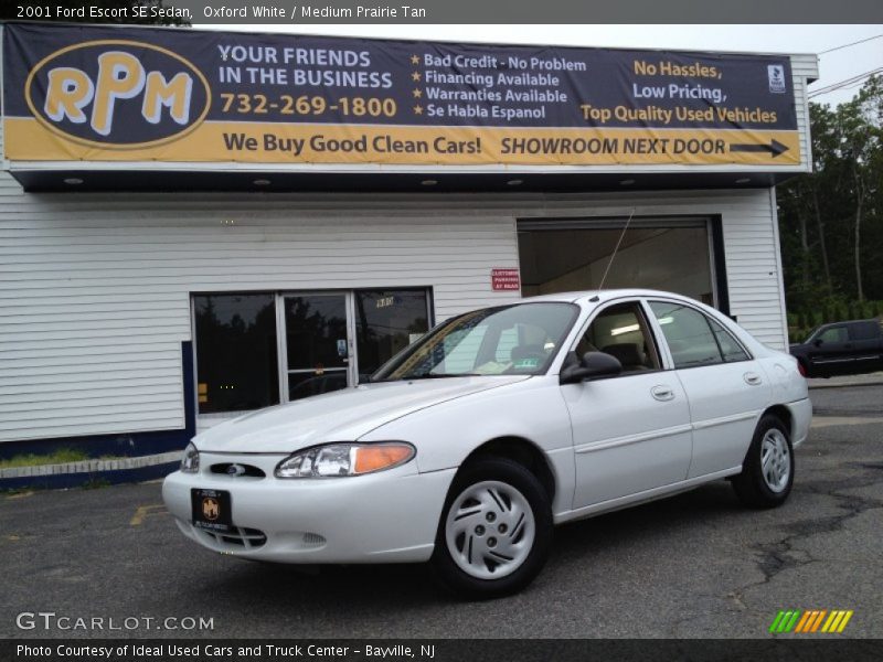 Oxford White / Medium Prairie Tan 2001 Ford Escort SE Sedan