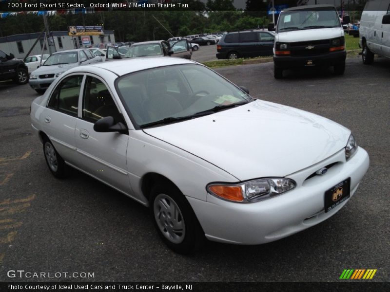 Oxford White / Medium Prairie Tan 2001 Ford Escort SE Sedan