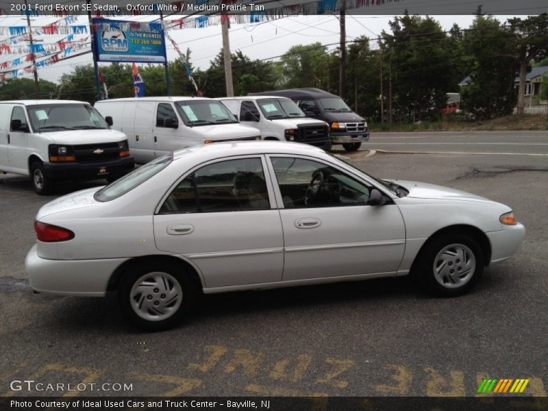 Oxford White / Medium Prairie Tan 2001 Ford Escort SE Sedan