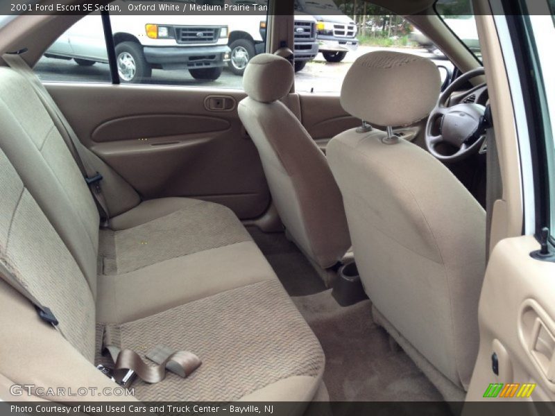 Oxford White / Medium Prairie Tan 2001 Ford Escort SE Sedan
