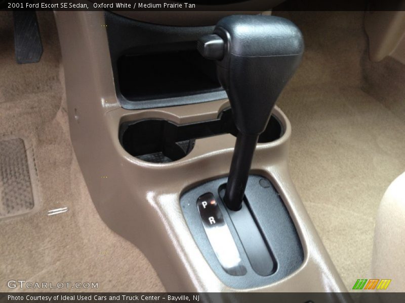 Oxford White / Medium Prairie Tan 2001 Ford Escort SE Sedan