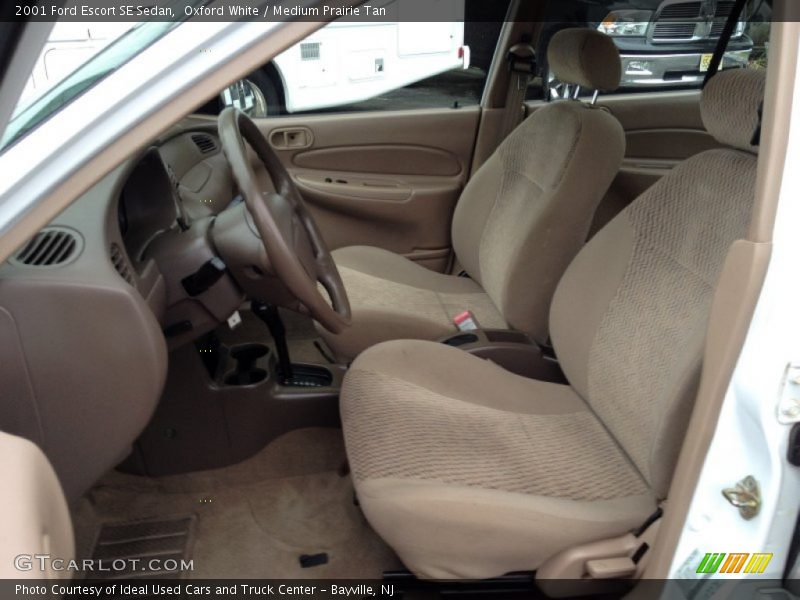 Oxford White / Medium Prairie Tan 2001 Ford Escort SE Sedan