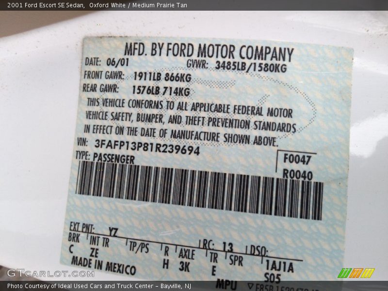 Oxford White / Medium Prairie Tan 2001 Ford Escort SE Sedan