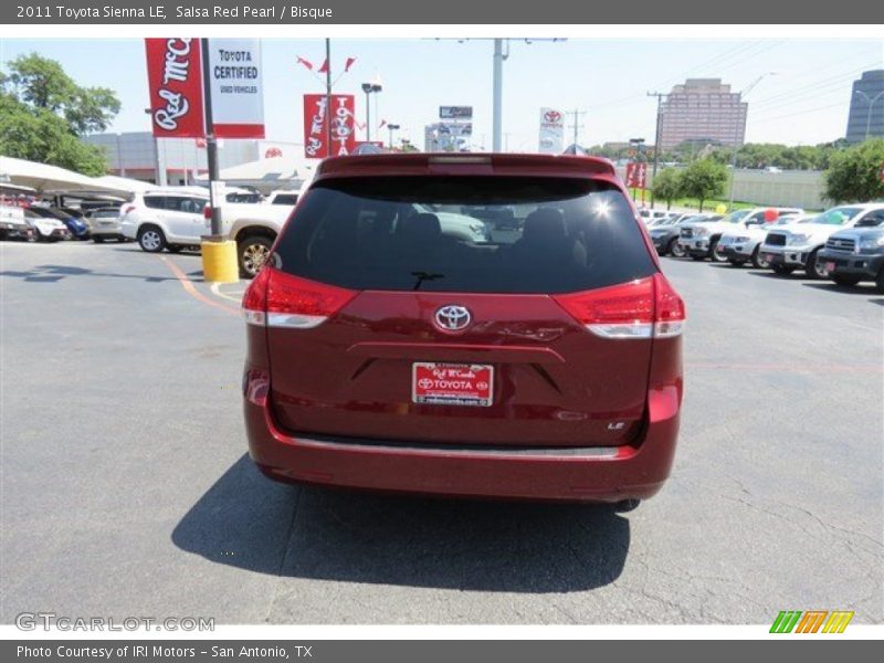 Salsa Red Pearl / Bisque 2011 Toyota Sienna LE