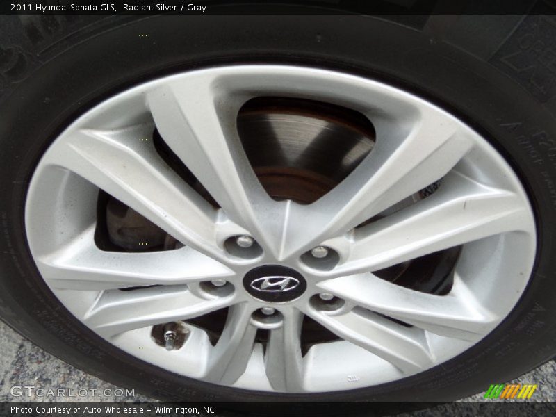 Radiant Silver / Gray 2011 Hyundai Sonata GLS