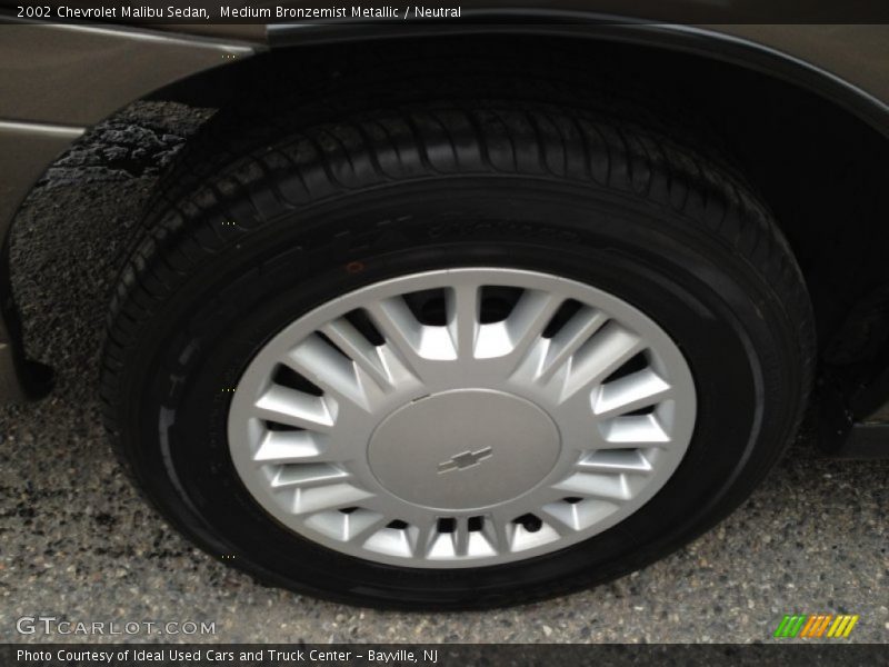 Medium Bronzemist Metallic / Neutral 2002 Chevrolet Malibu Sedan
