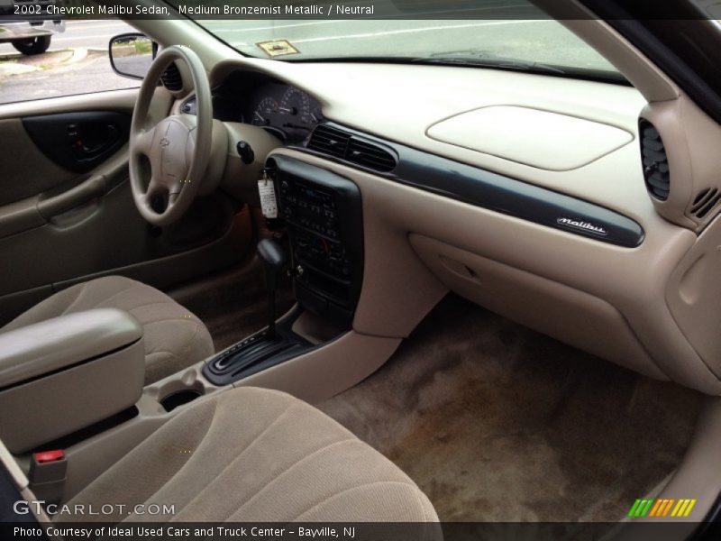 Medium Bronzemist Metallic / Neutral 2002 Chevrolet Malibu Sedan