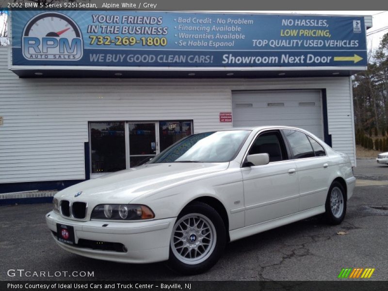 Alpine White / Grey 2002 BMW 5 Series 525i Sedan