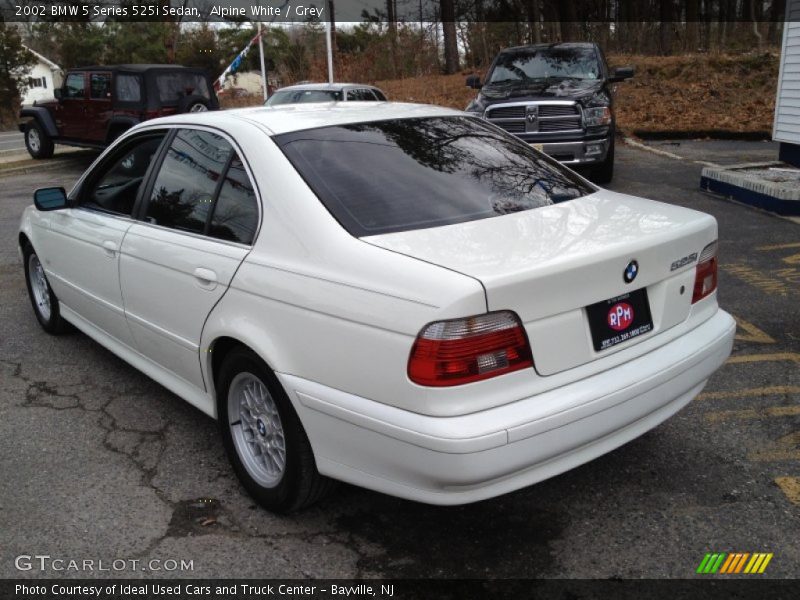 Alpine White / Grey 2002 BMW 5 Series 525i Sedan