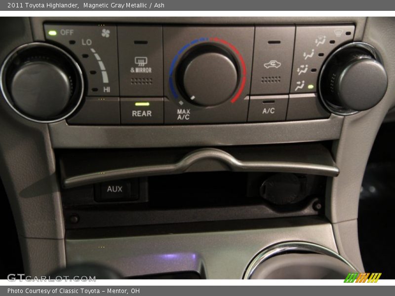 Magnetic Gray Metallic / Ash 2011 Toyota Highlander
