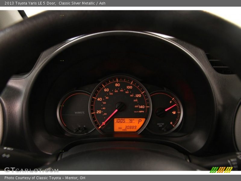 Classic Silver Metallic / Ash 2013 Toyota Yaris LE 5 Door